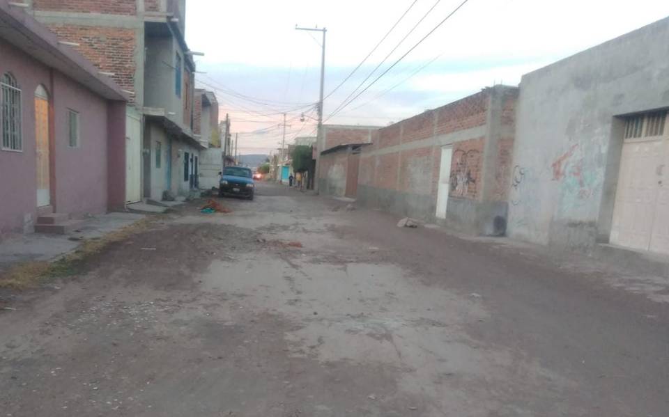 Solicitan pavimentación de la calle Bartolomé de las Casas en la comunidad  de Valtierrilla - El Sol de Salamanca | Noticias Locales, Policiacas, de  México, Guanajuato y el Mundo